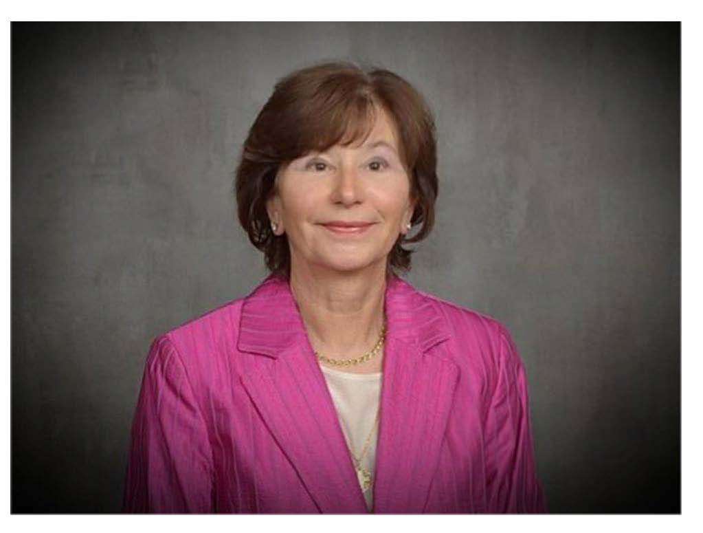 Kiki Dounis, DDS
